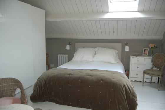 The Barn - Bed1